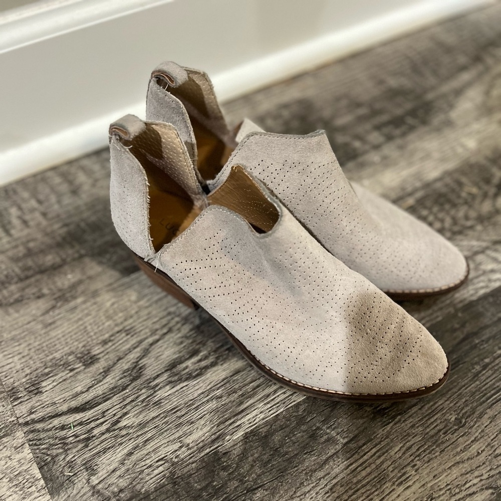 Lucky brand shoes size 6